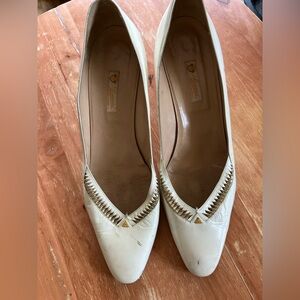 Gucci Cream Pointed-Toe Pumps with Gold Chevron Trim